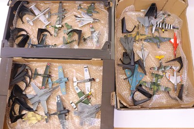 Lot 236 - Three trays containing mostly 1/72nd scale...