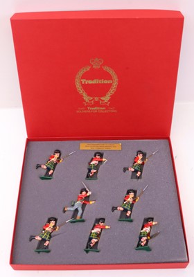 Lot 324 - Traditions Soldiers of London set No.739 92nd...