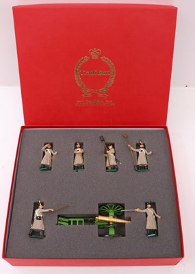 Lot 326 - Tradition Soldiers of London set No. 116...