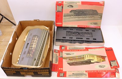 Lot 56 - Jouef HO station No.1019. In two boxes....