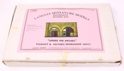Lot 438 - Box for O-gauge Langley Miniature models kit...