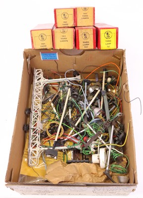 Lot 185 - Approx 32 00-gauge colour light signals, seven...