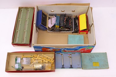 Lot 194 - Box containing two plain red 5005 boxes,...
