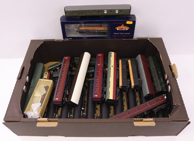 Lot 441 - One tray containing various unboxed 00 gauge...