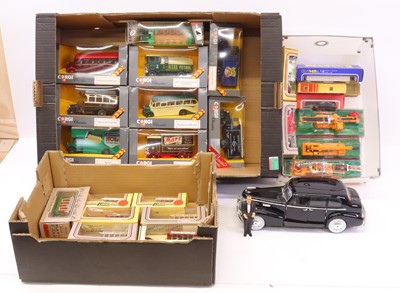 Lot 398 - 4 boxes containing a collection of modern...