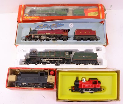 Lot 122 - Five Triang/Hornby 00 gauge locos, to include...