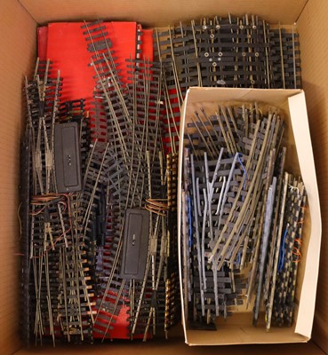 Lot 205 - Fairly large quantity of Wrenn fibre sleeper...