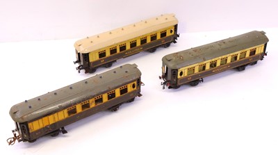 Lot 104 - Three Hornby 0 gauge No. 2 Special coaches, to...