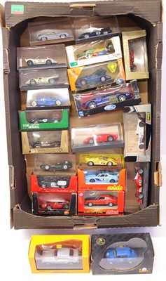 Lot 394 - One tray containing 1:43 scale modern issue...
