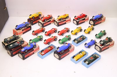 Lot 925 - Large and extensive collection of Wrenn...