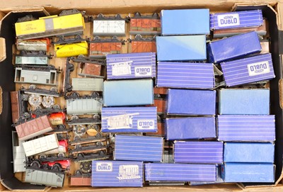 Lot 627 - Tray of approx. 75 Hornby-Dublo mainly 3-rail...