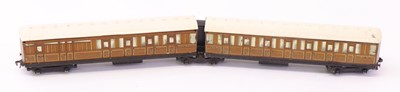 Lot 559 - Post-war Hornby Dublo D2 articulated coaches,...