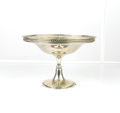 Lot 354 - An Art Deco silver pedestal tazza, of sunken...