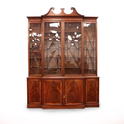 Lot 266 - A late Georgian mahogany breakfront library...