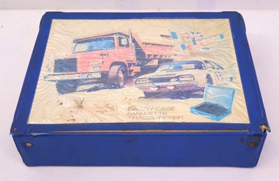 Lot 818 - Matchbox carry case for 48 diecasts containing...