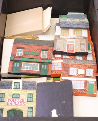 Lot 50 - Tray containing a collection of HO/OO Gauge...