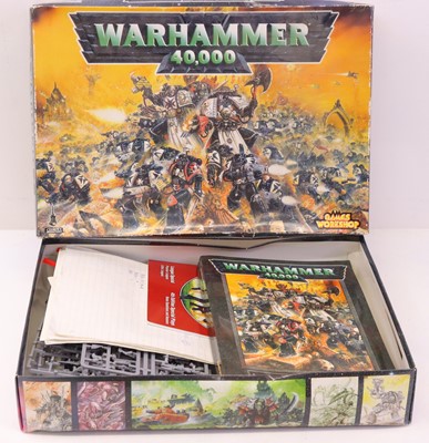 Lot 370 - Warhammer 40,000 boxed part complete starter...