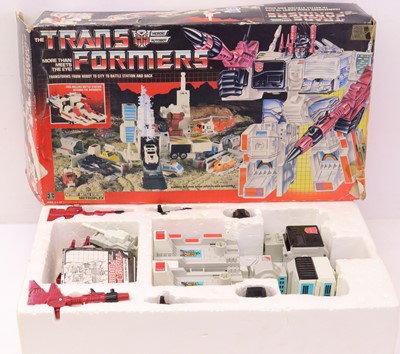 Lot 1007 - Hasbro Transformers G1 Autobot Battle Station...