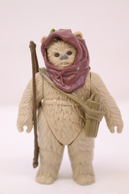 Lot 1050 - Kenner Star Wars vintage complete Warok (ewok)...
