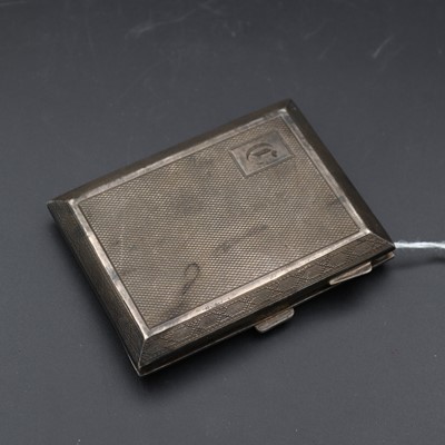 Lot 266 - A George V silver cigarette case, having...