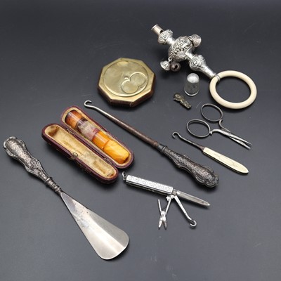Lot 270 - An Edwardian silver baby's rattle, the central...