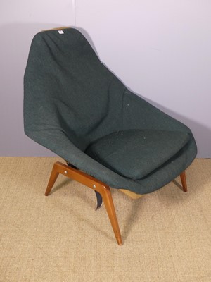 Lot 672 - A 1960s fibreglass shell bucket chair by...