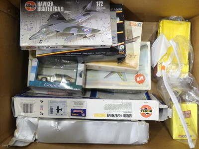 Lot 184 - A collection of model kits, to include Airfix...