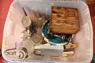 Lot 208 - A collection of miscellaneous items, to...