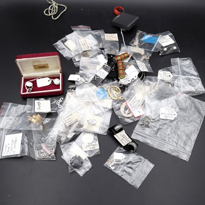 Lot 223 - A collection of silver and white metal...