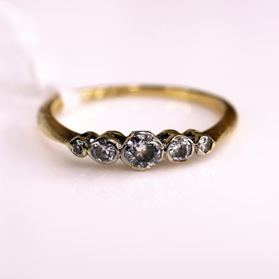 Lot 278 - An 18ct gold and platinum diamond five stone...