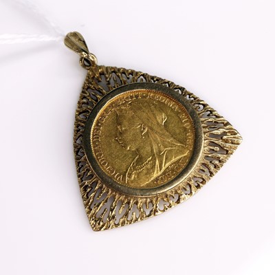 Lot 287 - A late Victorian gold full sovereign 1896 in...