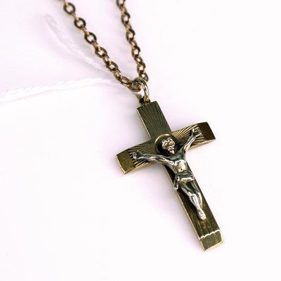 Lot 310 - A 9ct gold crucifix pendant 3.5cm on 9ct gold...