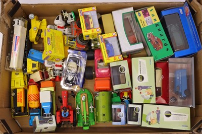 Lot 721 - One tray containing modern issue diecast, to...