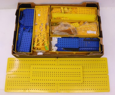 Lot 69 - One tray containing various Meccano blue and...