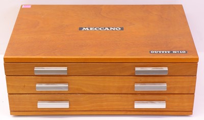 Lot 89 - A 1970s/80s Meccano No. 10 outfit, empty box,...