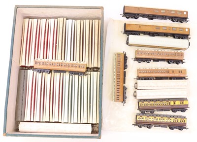 Lot 708 - One tray containing a large collection of...