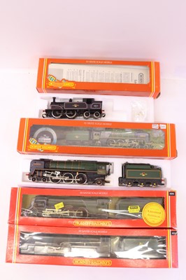 Lot 556 - Four Hornby 00 gauge 1980s locos to include a...