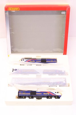 Lot 578 - Hornby 00 gauge Class 43 train pack comprising...