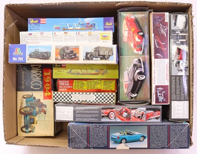 Lot 39 - Collection of mixed model car plastic kits, to...