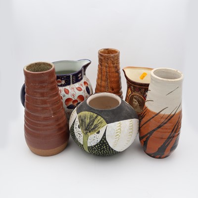 Lot 17 - A collection of ceramics, to include Royal...