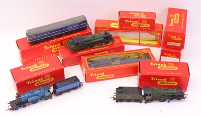 Lot 377 - A collection of various Triang 00 gauge locos...