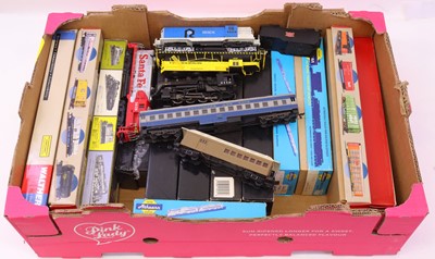 Lot 740 - One tray containing various American HO gauge...