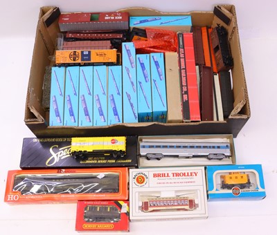 Lot 741 - One tray containing various HO gauge American...