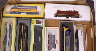 Lot 747 - One tray containing various HO gauge American...