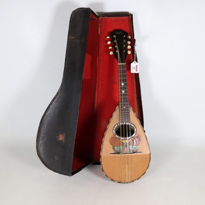 Lot 66 - A 20th century Italian mandolin, having a...