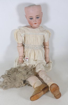 Lot 133 - An early 20th century Simon Halbig bisque-head...