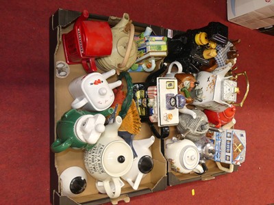 Lot 159 - A collection of novelty teapots, to include an...