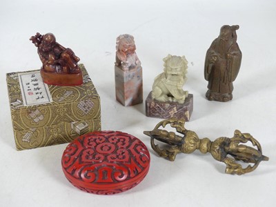 Lot 200 - A collection of oriental items, to include a...