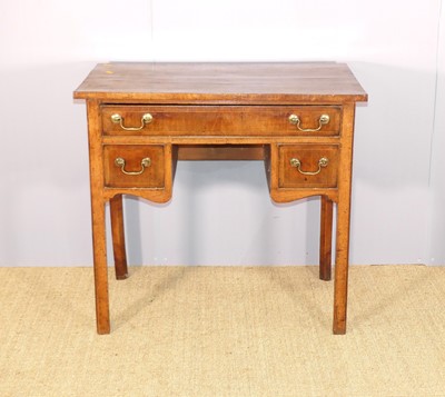 Lot 617 - An early 19th-century provincial mahogany and...