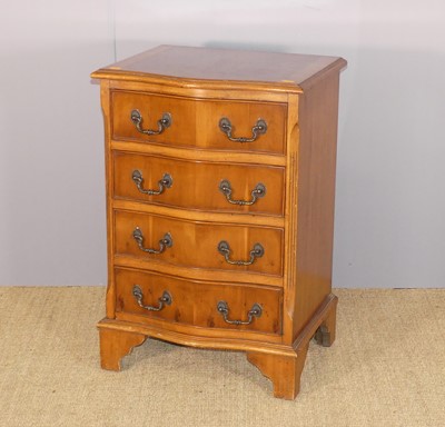 Lot 639 - A contemporary yew wood and crossbanded...